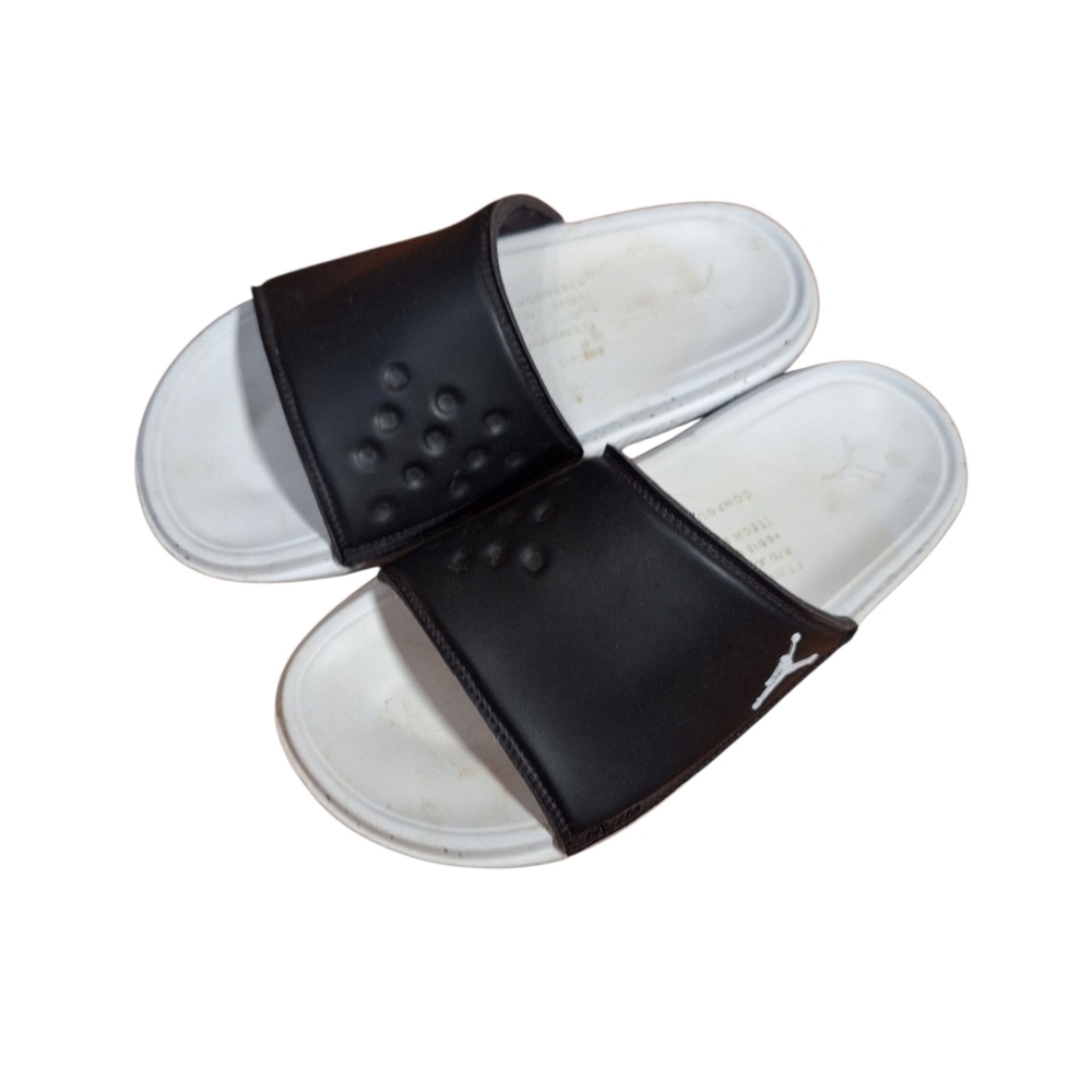 Jordan Black & White Slide Sandals Men's 9 Summer Beach Weekends College Prep